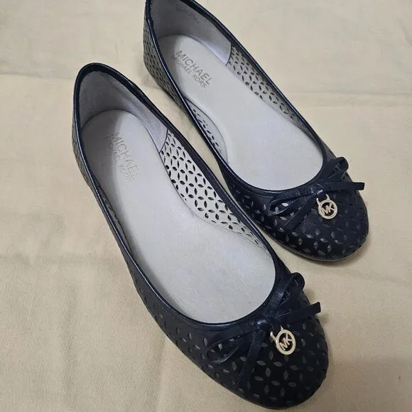Michael Kors Fulton Liana Black Perforated Leather Flats Gold MK Logo Size 6 - Picture 6 of 11